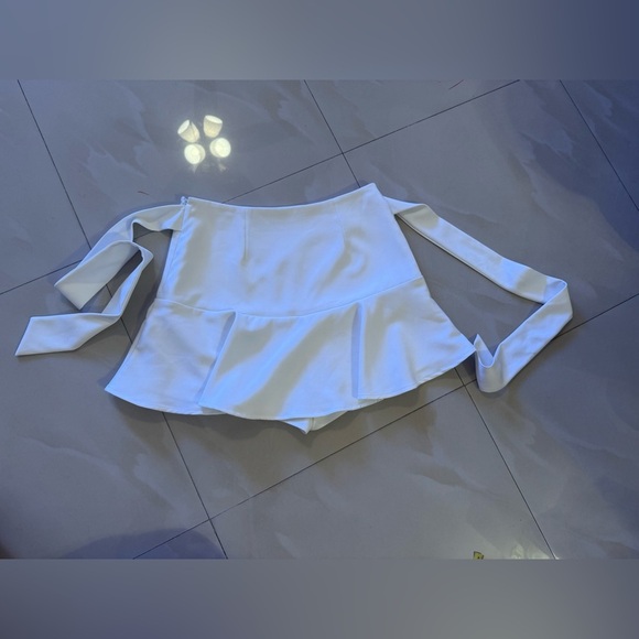 ENDLESS ROSE FLOUNCE WAIST TIE MINI SKORT ruffle white zipper size M - Picture 6 of 15